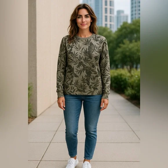 Old Navy Olive Green Tropical Print Pullover Sweater Size Large - Picture 2 of 4